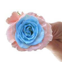 Load image into Gallery viewer, Pinky Promise Rose Bouquet - Rosaholics
