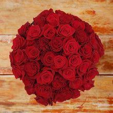 Load image into Gallery viewer, Red roses delivery