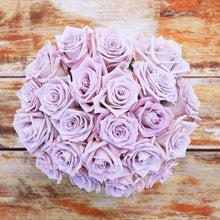 Load image into Gallery viewer, Vintage Fresh Rose Bouquet - Rosaholics

