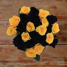 Load image into Gallery viewer, Black Sun (exclusive) Rose Bouquet - Rosaholics

