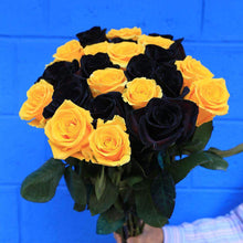 Load image into Gallery viewer, Black Sun (exclusive) Rose Bouquet - Rosaholics
