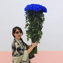 Load image into Gallery viewer, Extra-Long Roses up to 40 inches      (Special colors)

