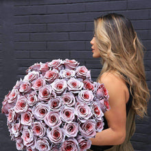 Load image into Gallery viewer, Cupid Rose Bouquet - Rosaholics
