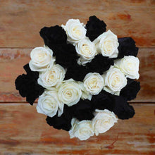Load image into Gallery viewer, Ghost (exclusive) Halloween Rose Bouquet - Rosaholics
