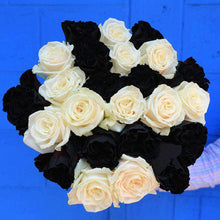 Load image into Gallery viewer, Ghost (exclusive) Halloween Rose Bouquet - Rosaholics
