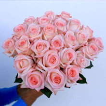 Load image into Gallery viewer, Pinkaholic Rose Bouquet - Rosaholics
