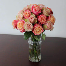 Load image into Gallery viewer, Primavera Rose Bouquet - Rosaholics
