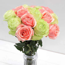 Load image into Gallery viewer, Sweet &amp; Sour Rose Bouquet - Rosaholics
